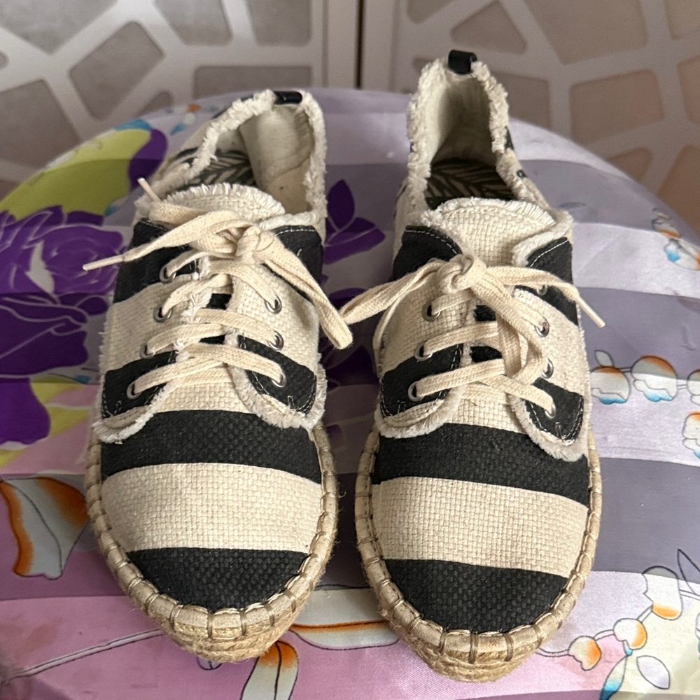 DV by Dolce Vita Textured Cream Espadrilles